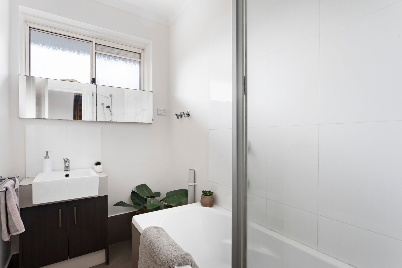 Real Estate and Property in 10/76 Railway Road, Carnegie, VIC