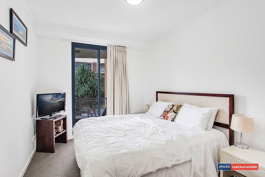 1076/1 Ocean Street BURLEIGH HEADS 5