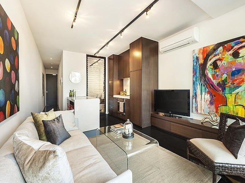 Gallery: 107/72 Acland Street