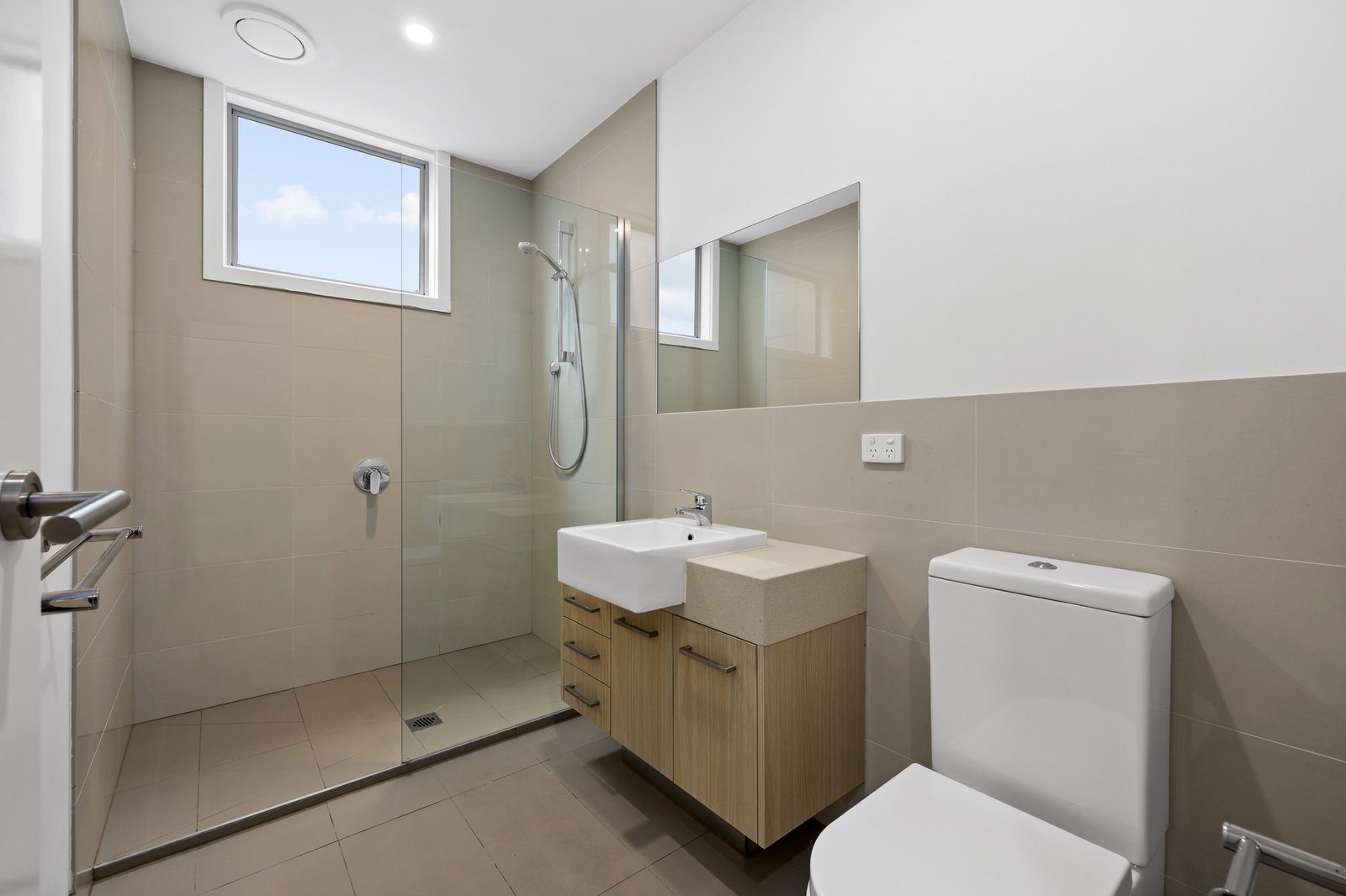 Gallery: 107/9 Chesterville Road