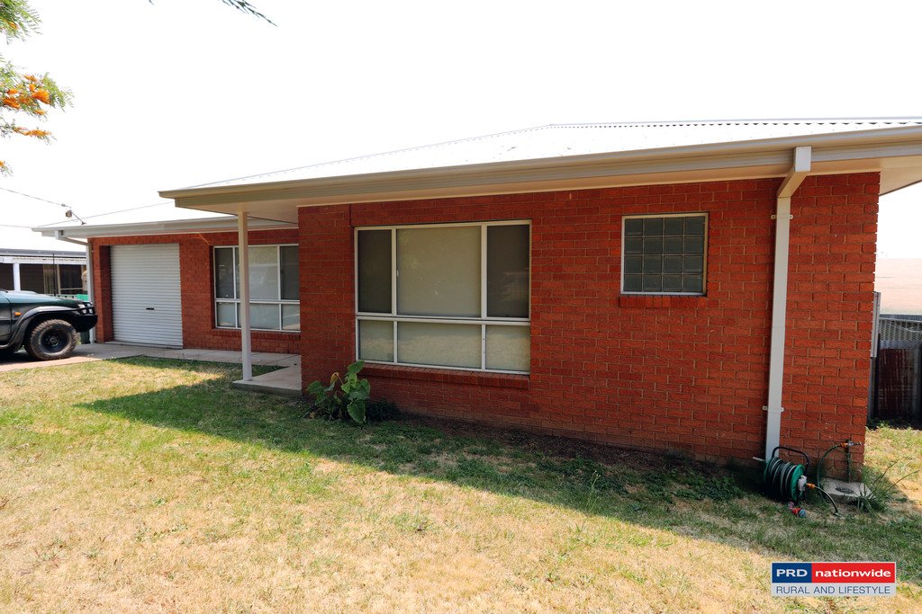 108 Albury Street TUMBARUMBA 1