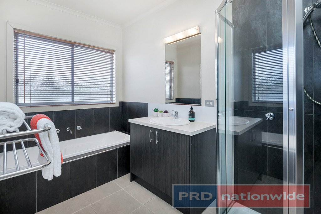 108 Canterbury Street BROWN HILL 9