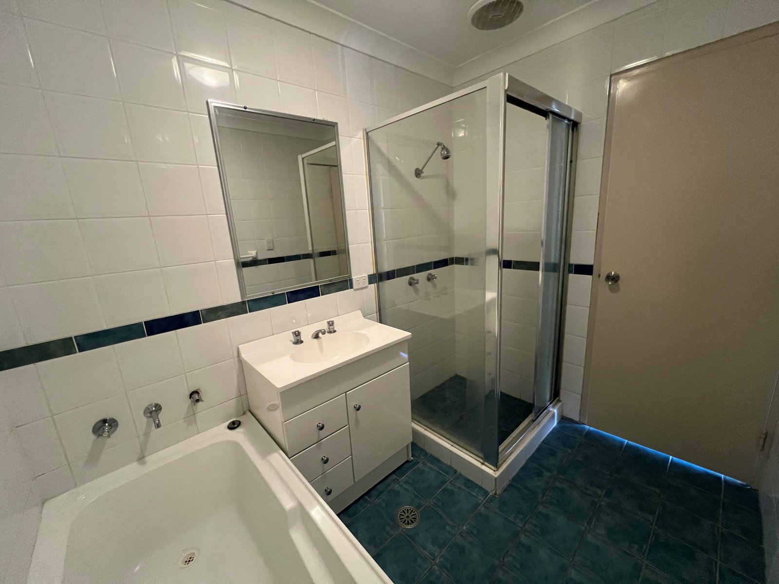 10/8 Castlereagh Street LIVERPOOL 17