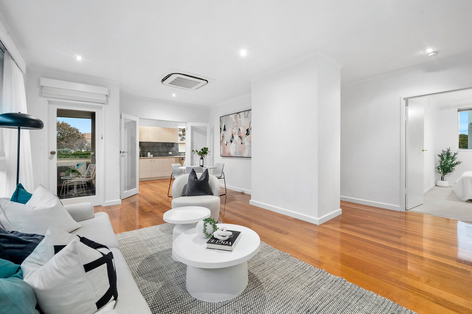 Gallery: 10/8 Cavendish Place