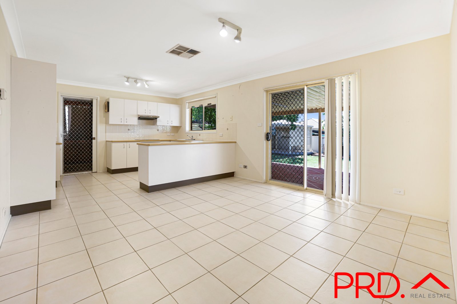 108 Flinders Street TAMWORTH 3