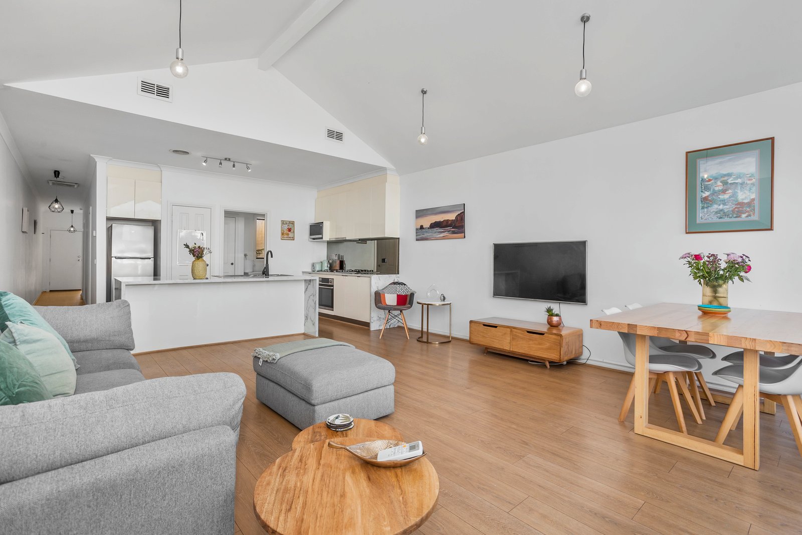 Gallery: 108 Hall Street