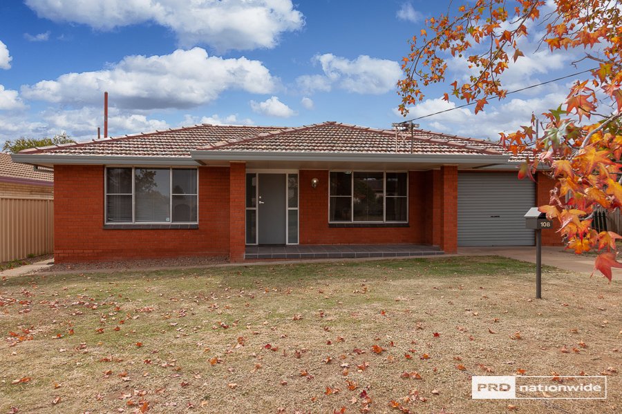 108 Hillvue Road TAMWORTH 1