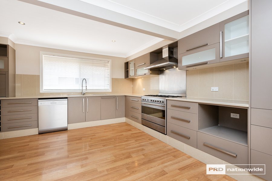 108 Hillvue Road TAMWORTH 2