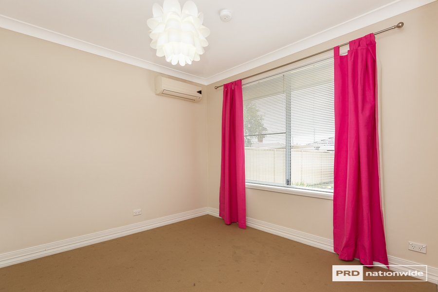 108 Hillvue Road TAMWORTH 8
