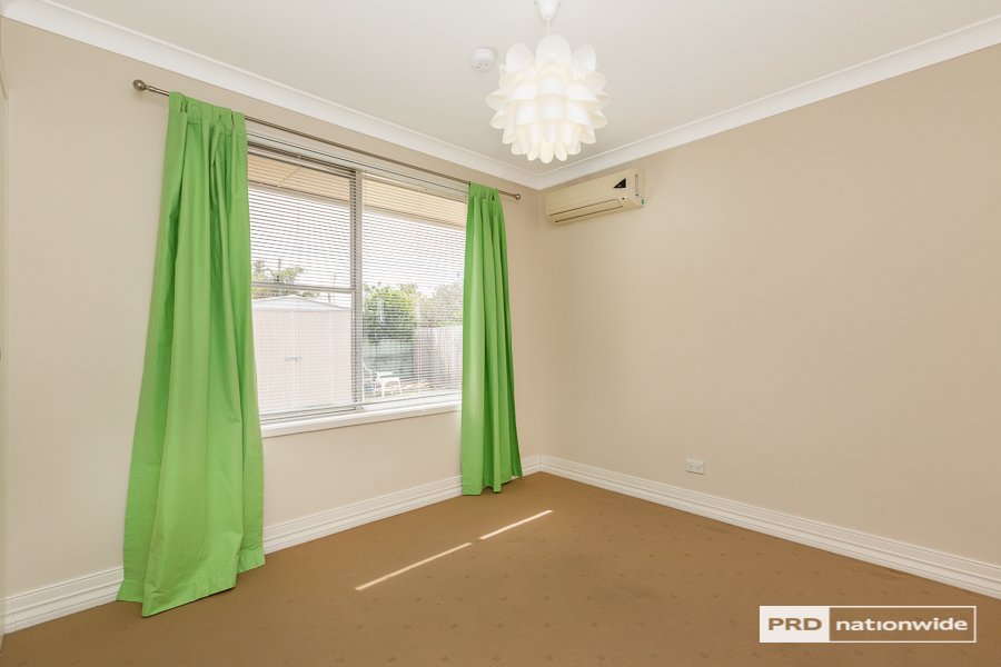 108 Hillvue Road TAMWORTH 9