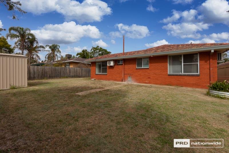 108 Hillvue Road TAMWORTH 9