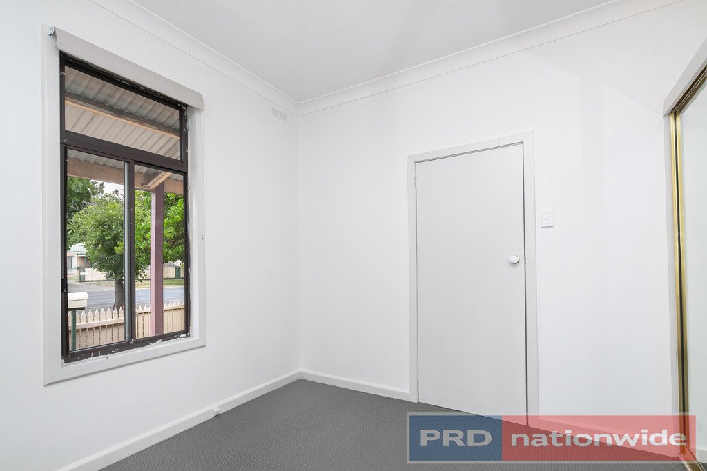 108 Latrobe Street REDAN 7