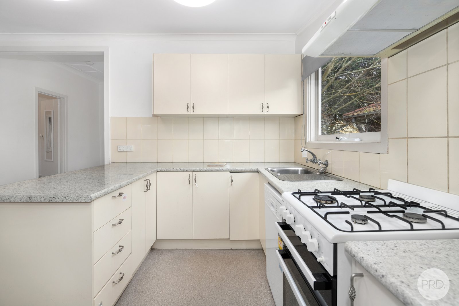 108 Latrobe Street REDAN 7