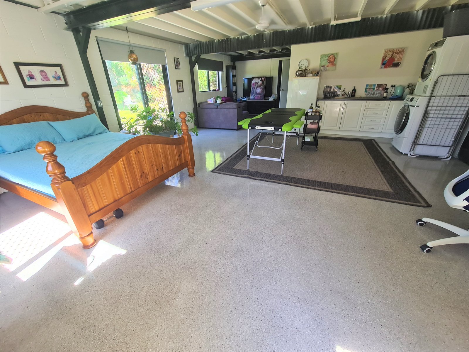 108 MALPAS Street BOYNE ISLAND 24