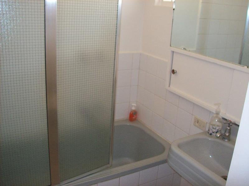 Gallery: 10/8 Manor Street