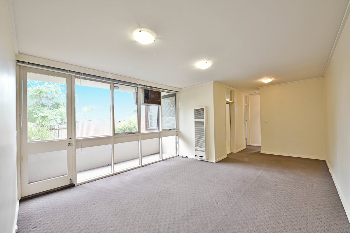 Gallery: 10/8 Mooltan Avenue