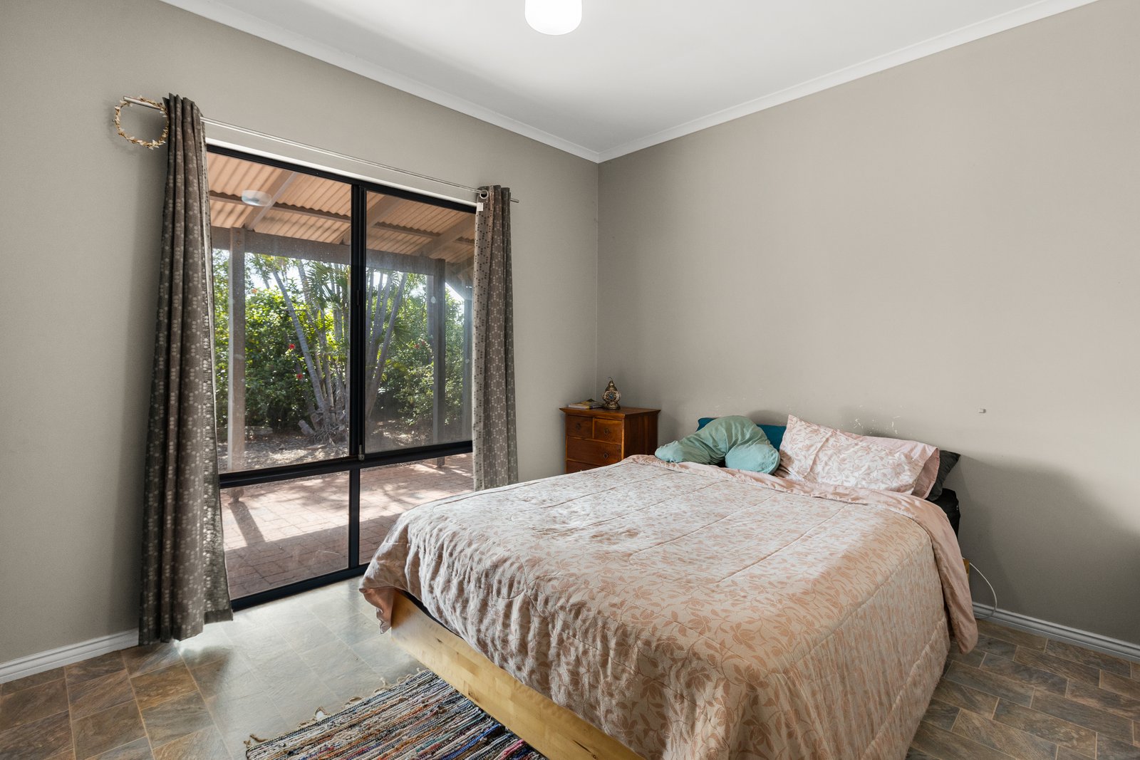 108 Reid Road CABLE BEACH 8