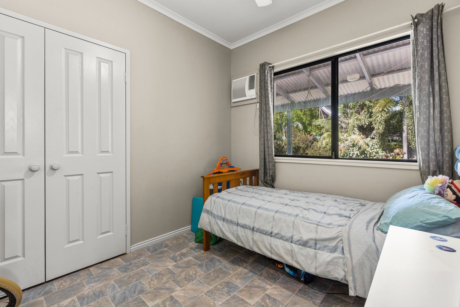108 Reid Road CABLE BEACH 11