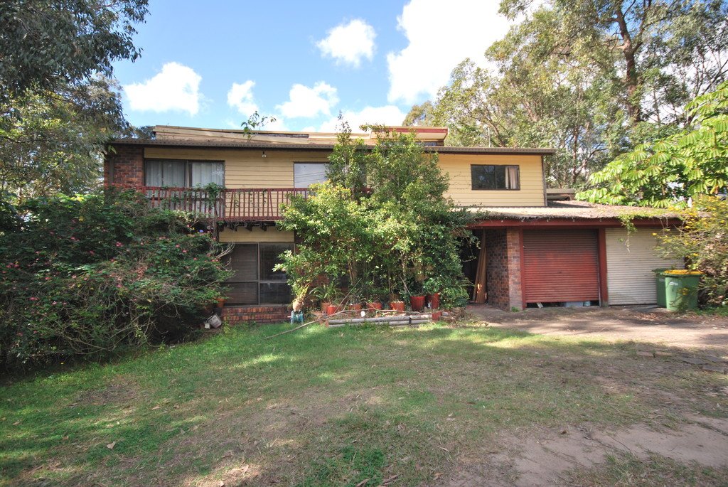 108 Simpsons Road CURRUMBIN WATERS 1