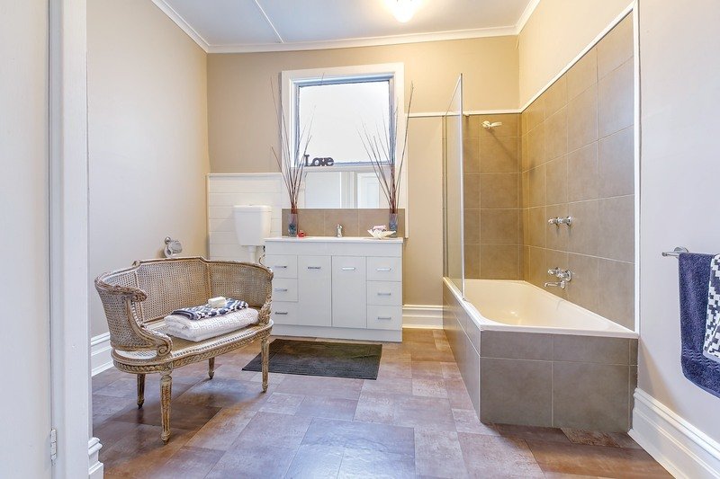 Gallery: 108 South Street