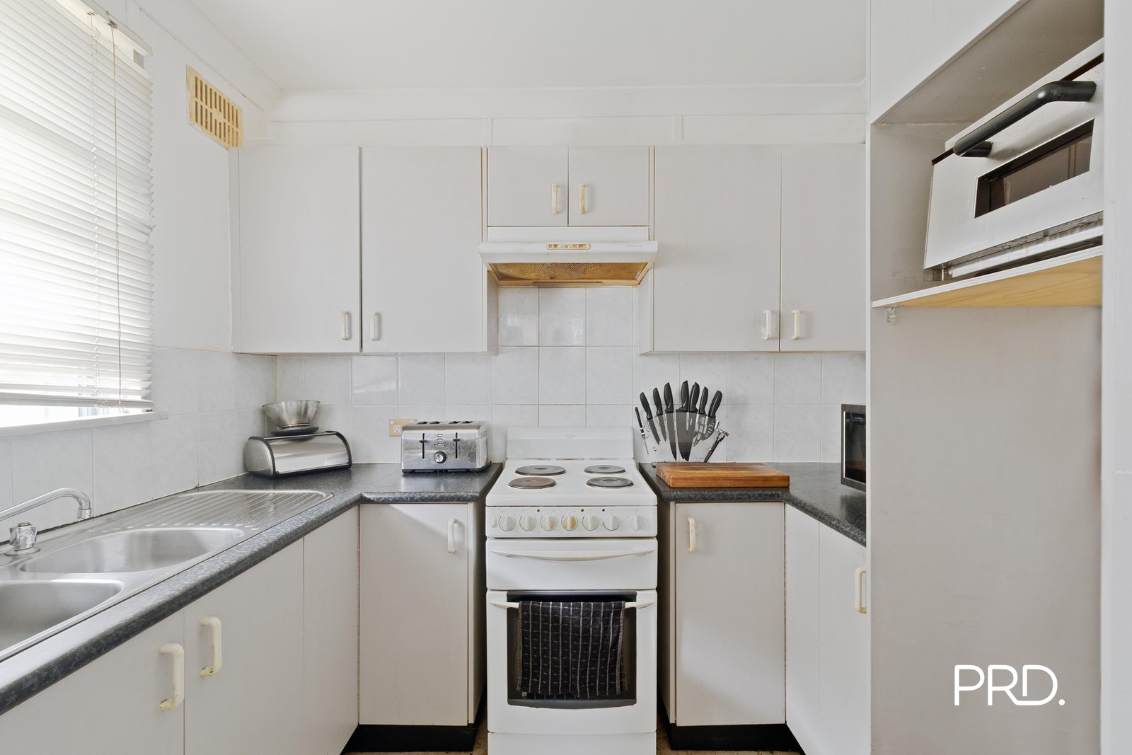 108 Wilkes Crescent TREGEAR 4