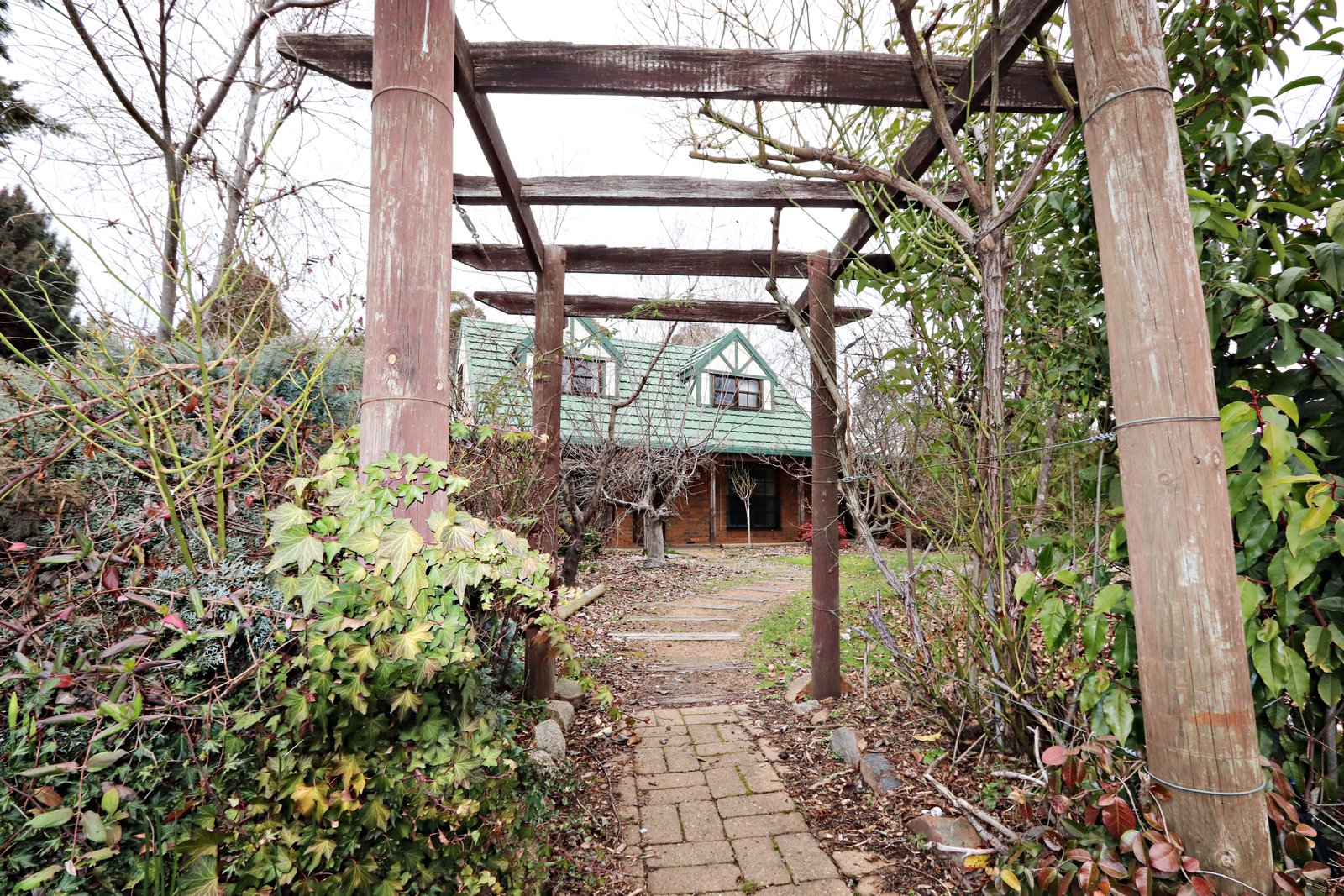 108 Winton Street TUMBARUMBA 2