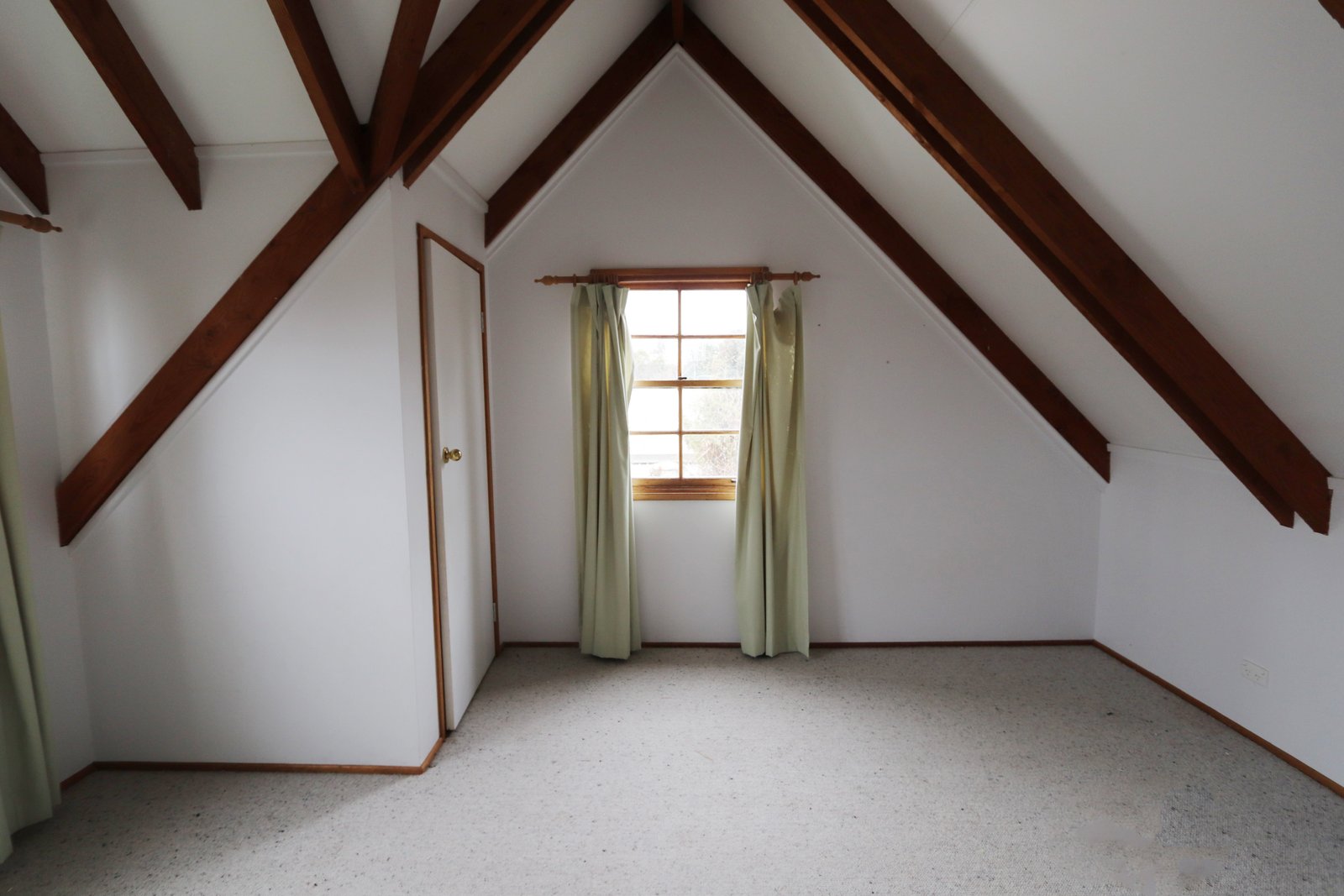 108 Winton Street TUMBARUMBA 8