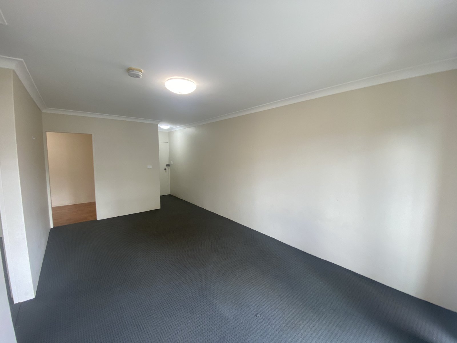 10/81 Castlereagh Street LIVERPOOL 4