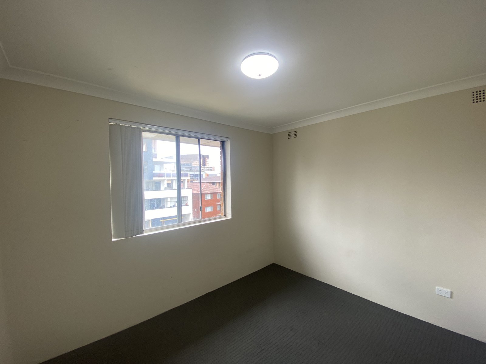 10/81 Castlereagh Street LIVERPOOL 6