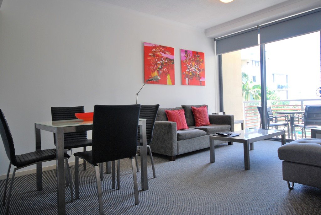 1081/1 Ocean Street BURLEIGH HEADS 4