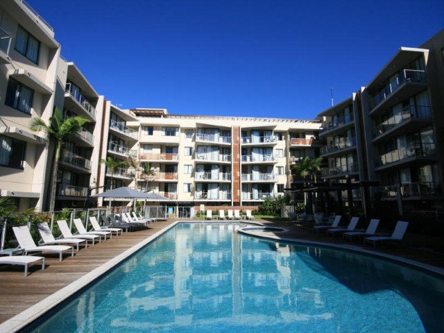 1081/1 Ocean Street BURLEIGH HEADS 8