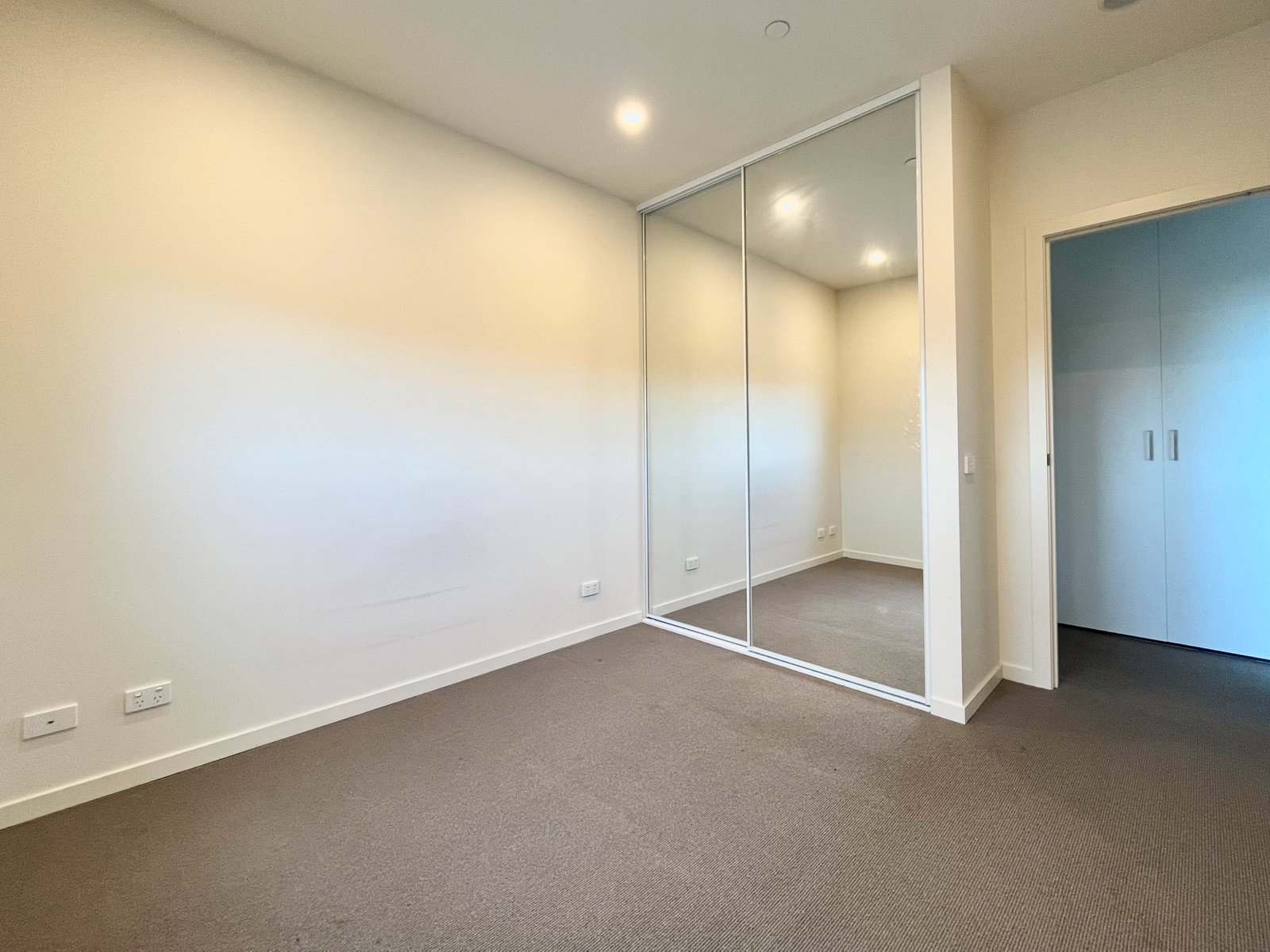 Gallery: 108/15 Windsor Avenue