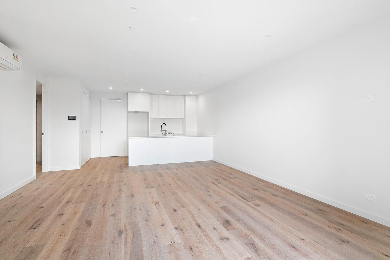 Gallery: 108/16-18 Hamilton Street