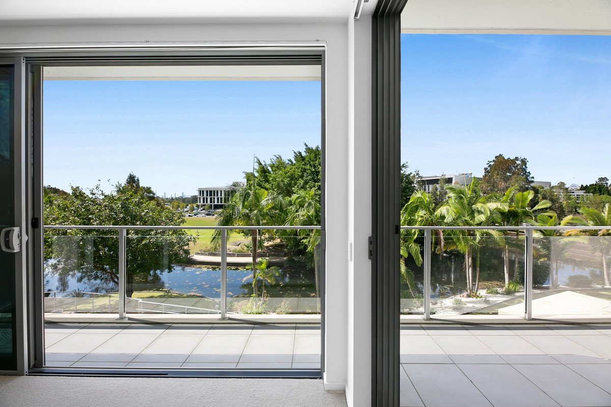 108/2-4 Riverwalk Avenue Robina 5