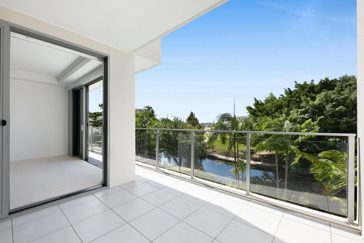 108/2-4 Riverwalk Avenue Robina 8