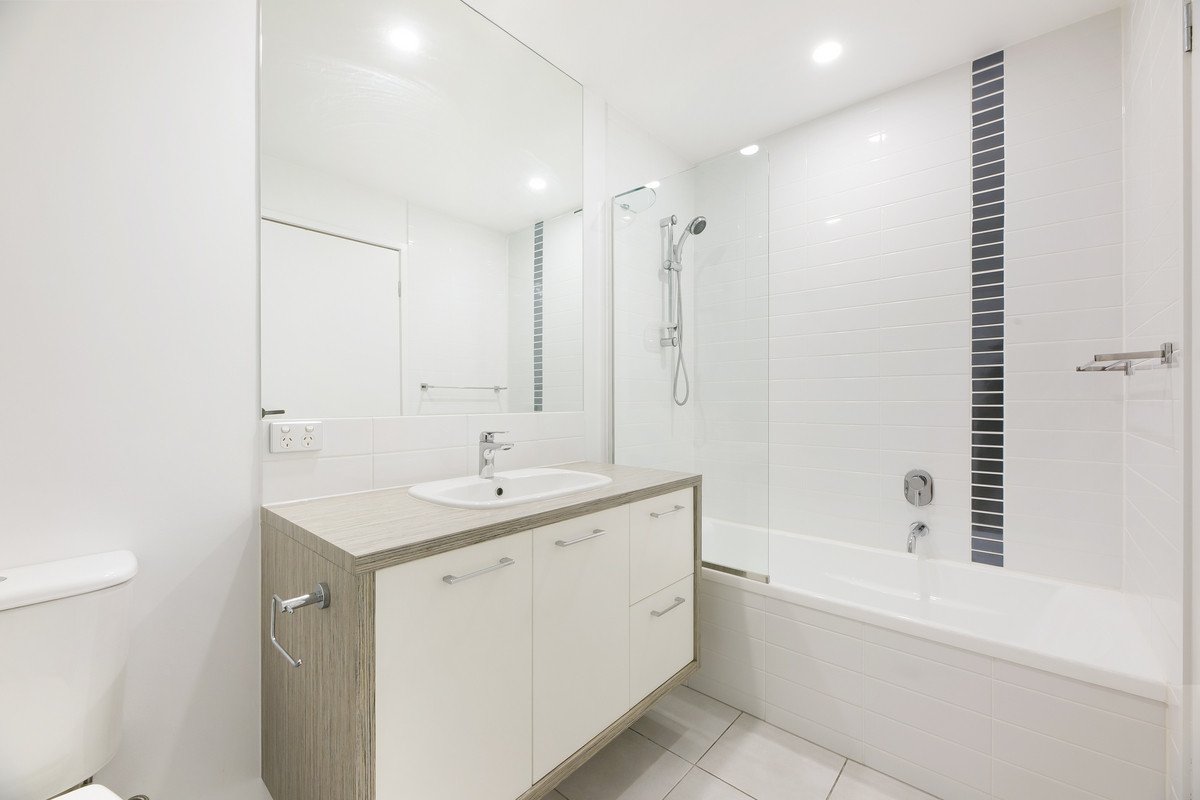 108/2-4 Riverwalk Avenue Robina 14
