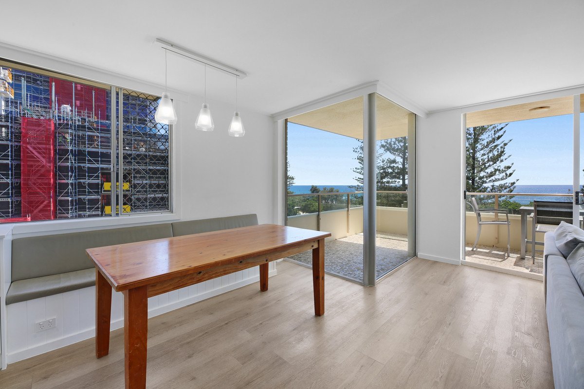 10/82 The Esplanade Burleigh Heads 7