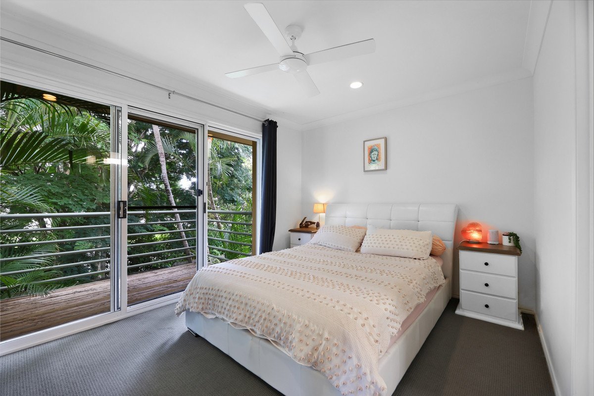 108/215 Cottesloe Drive Mermaid Waters 9