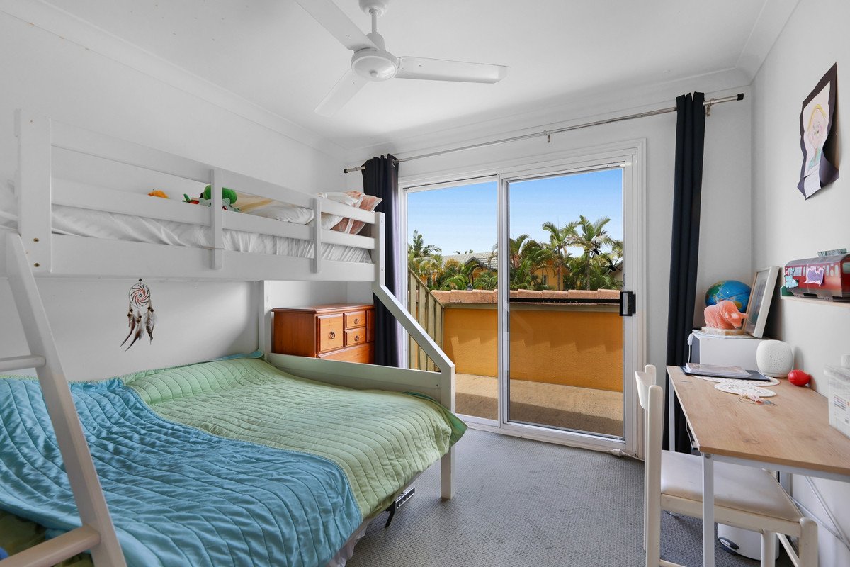 108/215 Cottesloe Drive Mermaid Waters 11