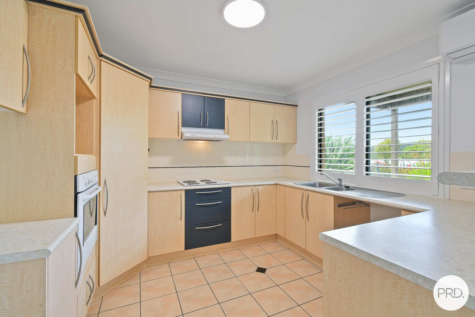 10/83 Gollan Drive TWEED HEADS WEST 4