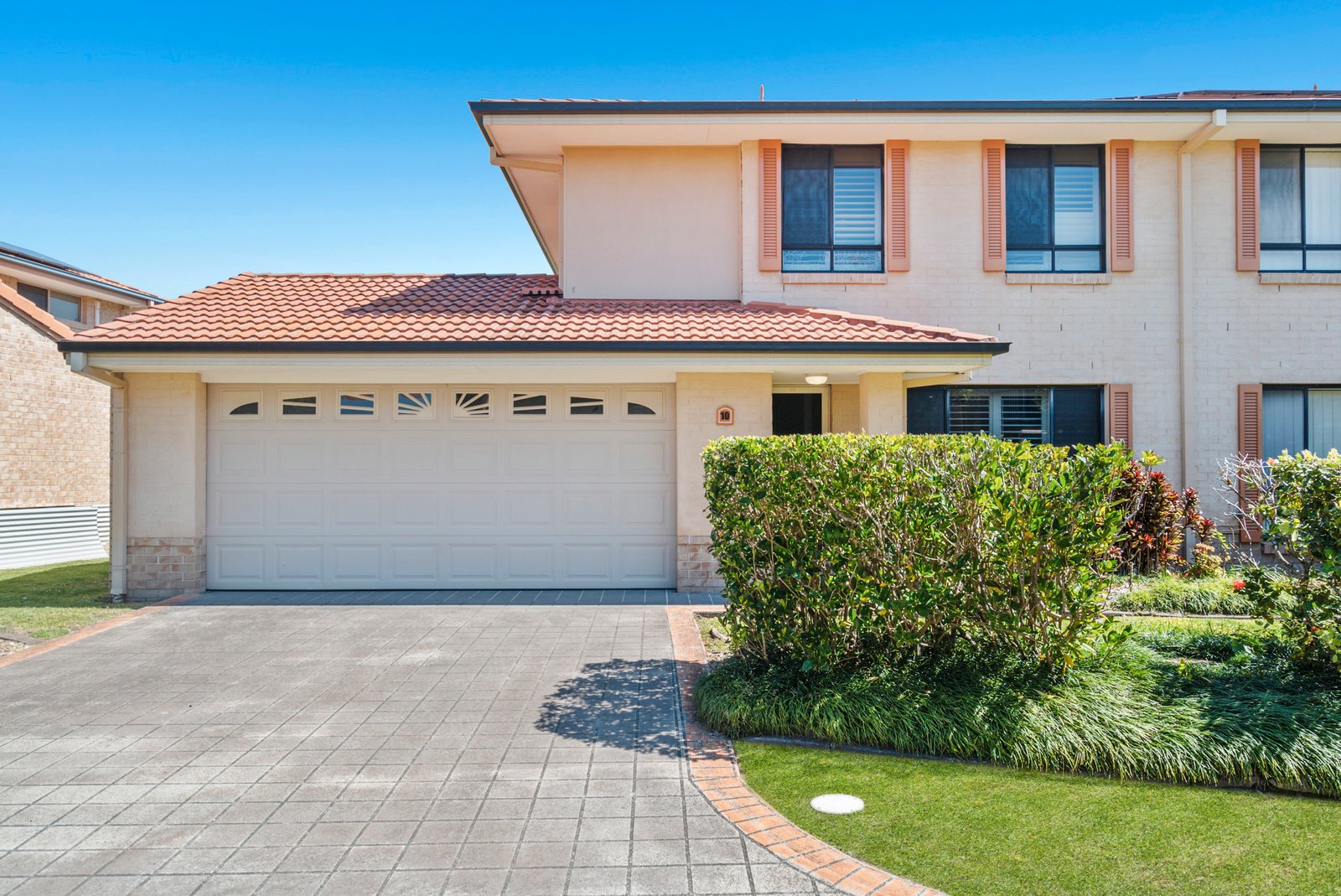 10/83 Gollan Drive TWEED HEADS WEST 2