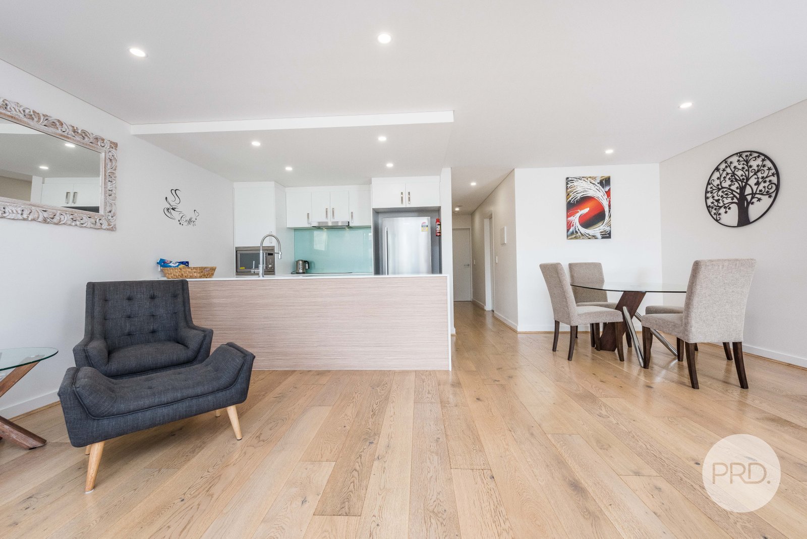 108/4-8 Bullecourt Street SHOAL BAY 4