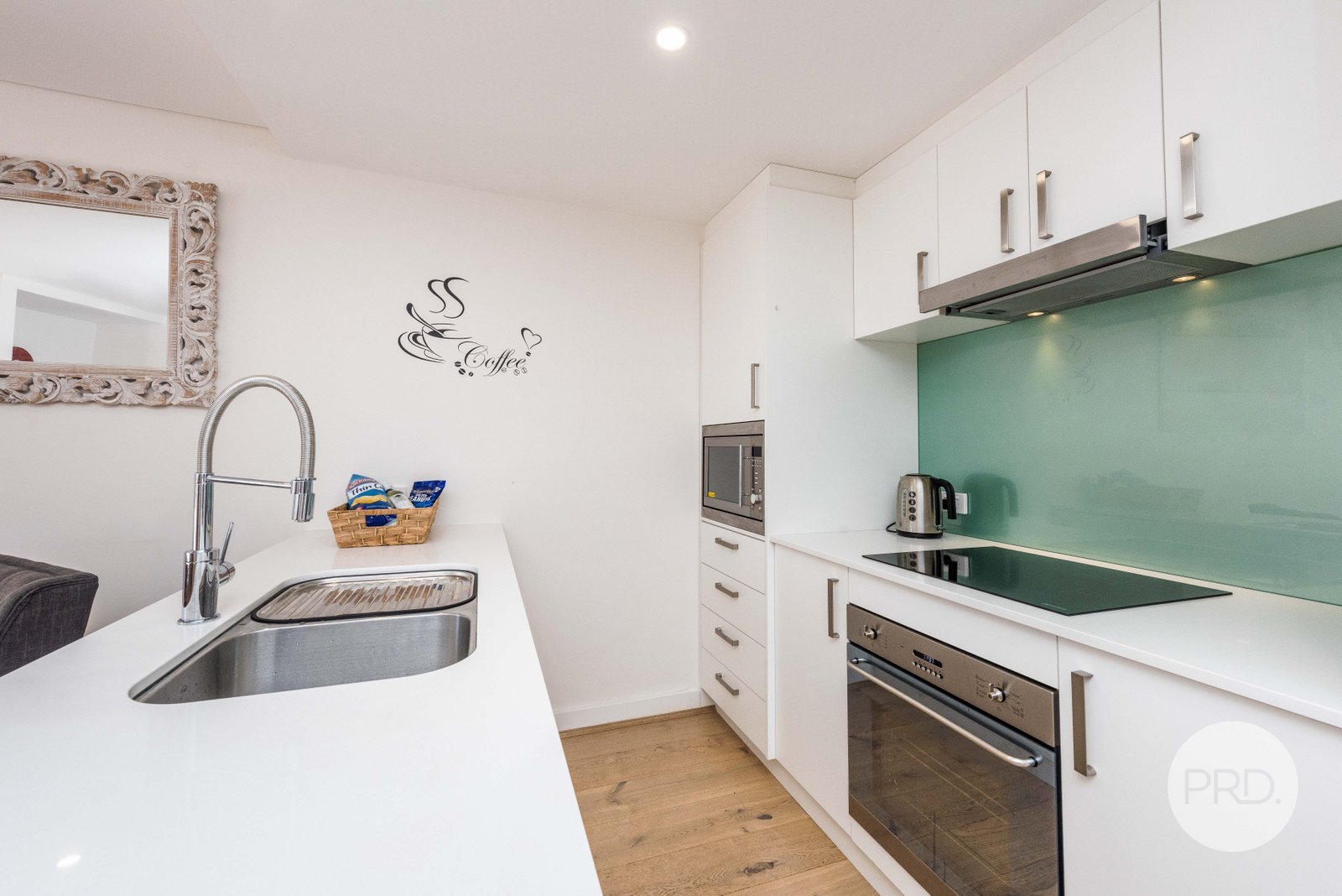 108/4-8 Bullecourt Street SHOAL BAY 5