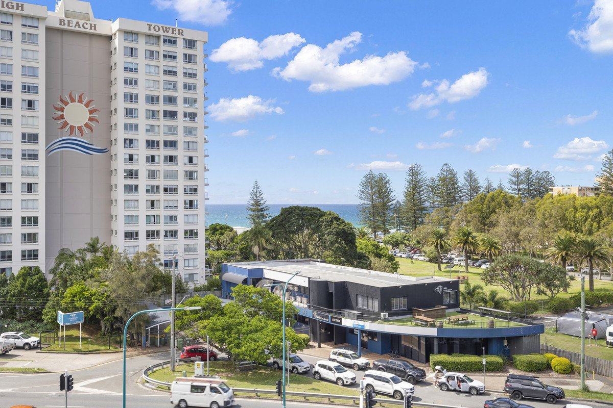 1086/1 Ocean Street Burleigh Heads 1