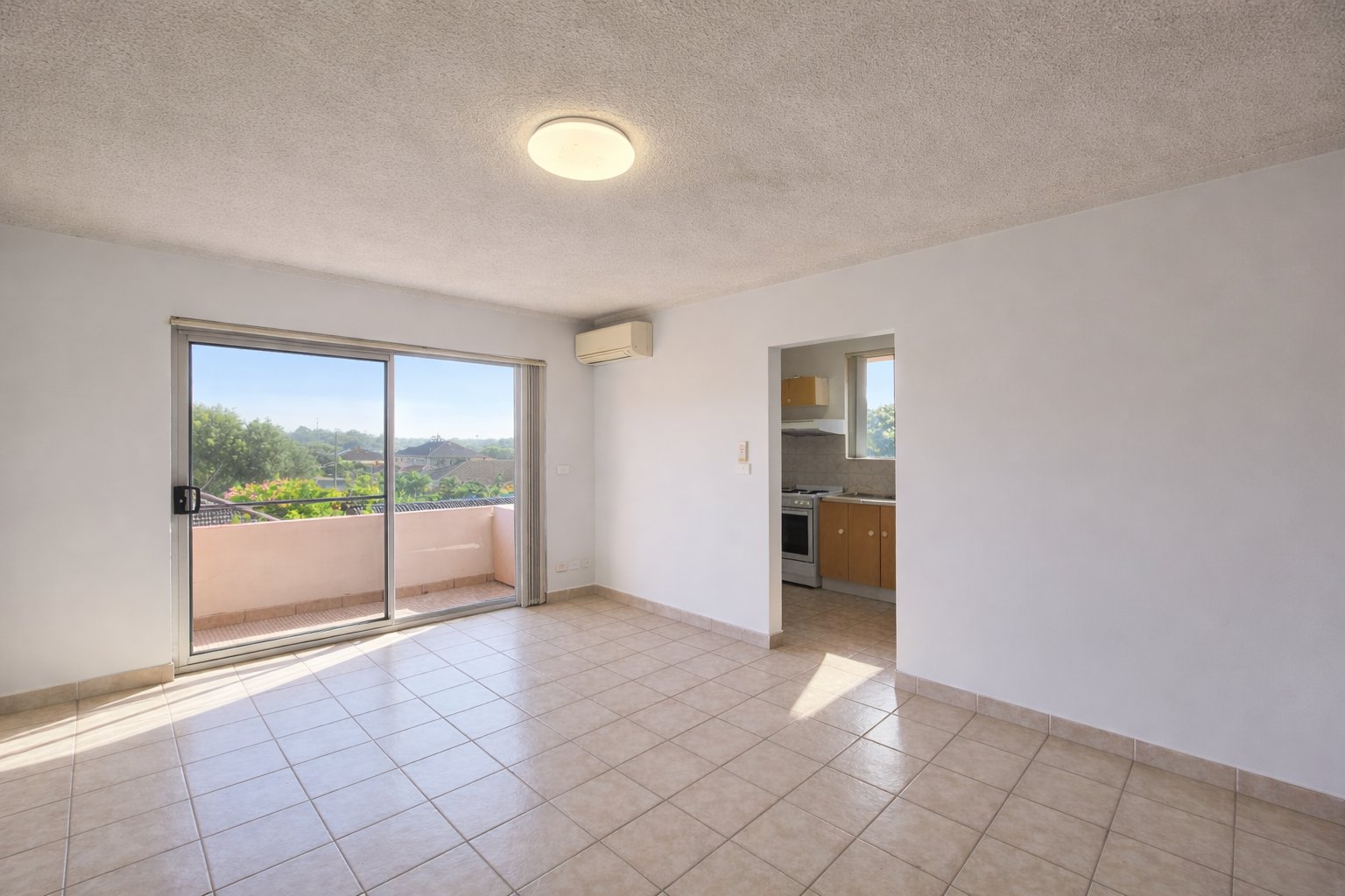10/87 Longfield Street CABRAMATTA 2
