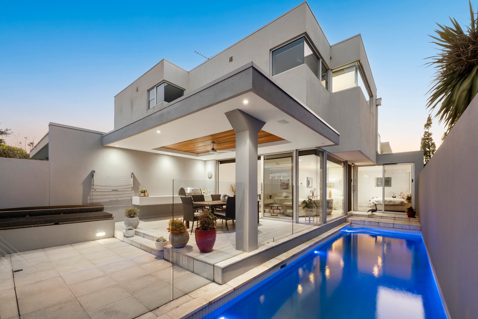 Gallery: 108A Beach Road
