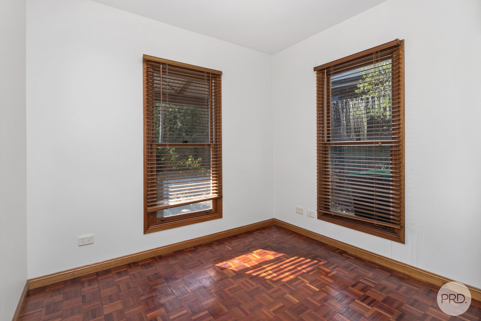 109 Canterbury Street BROWN HILL 9