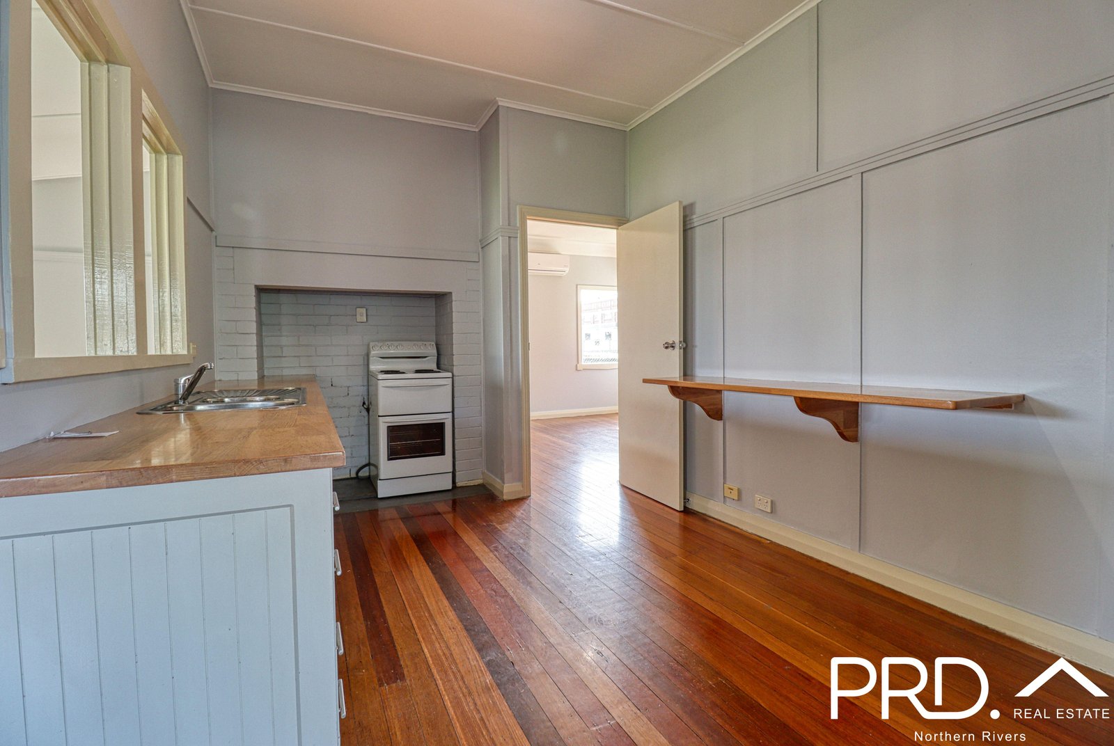 109 Dyraaba Street CASINO 8