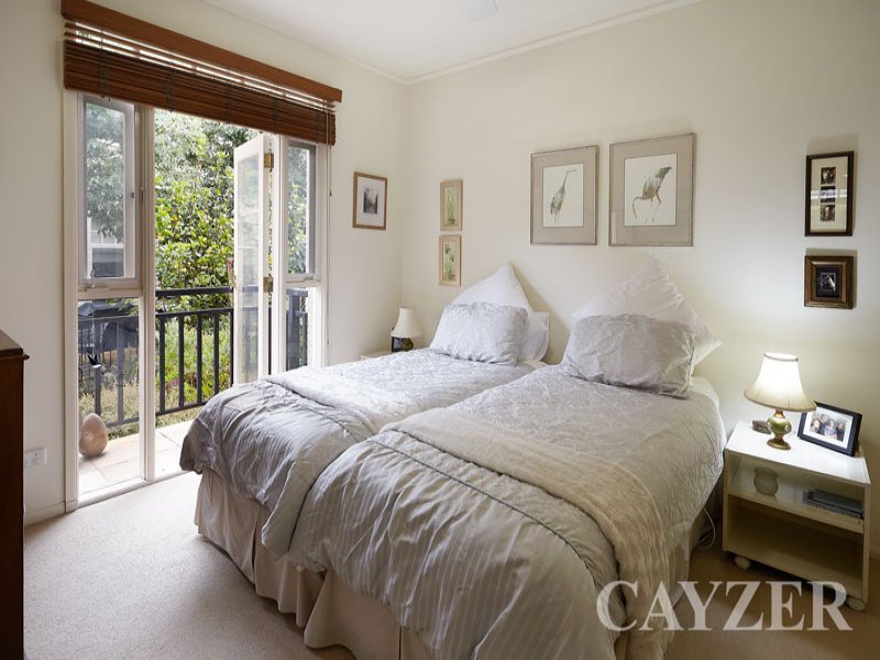 Gallery: 109 Esplanade East