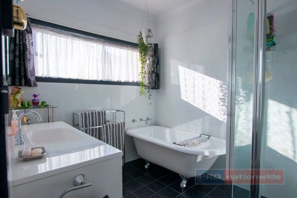 109 Fitzroy Street TUMUT 4